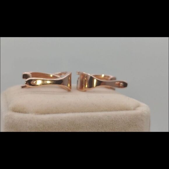 Beautiful Chocolate and White Criss Cross Rose Gold Diamond Earrings